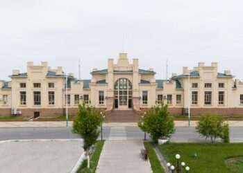 Аймақ басшысы теміржол вокзалдарын күрделі жөндеу және жаңғырту жұмыстарымен танысты