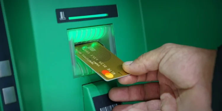 Банктер енді қазақстандықтардың шоттары туралы ақпаратты мемлекеттік кіріс органдарына береді