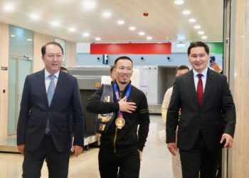 Сыр жұртшылығы Әлем чемпионы Айдос Сұлтанғалиді салтанатты түрде қарсы алды