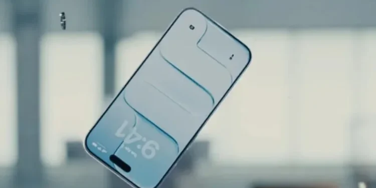 Apple компаниясы iPhone 17 смартфонын таныстырды