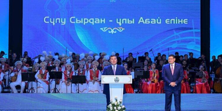 Семейде «Сұлу Сырдан — ұлы Абай еліне» атты Қызылорда облысының өнер күндері өтті