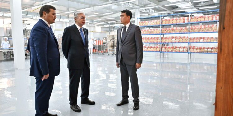 Мемлекет басшысы «Қызылорда-нан» цехына барды