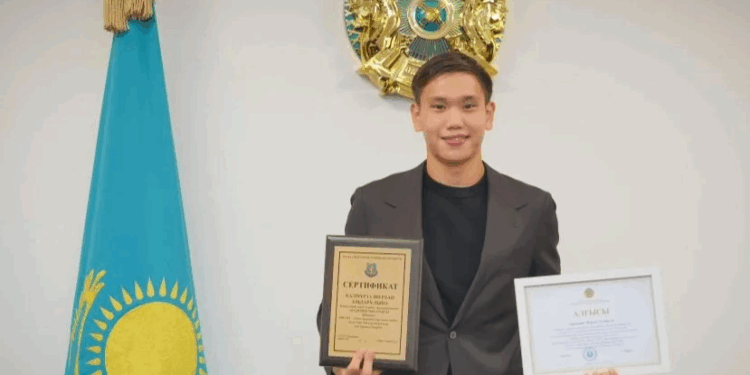 Қақпашы Шерхан Қалмырзаға ректорлық білім гранты берілді