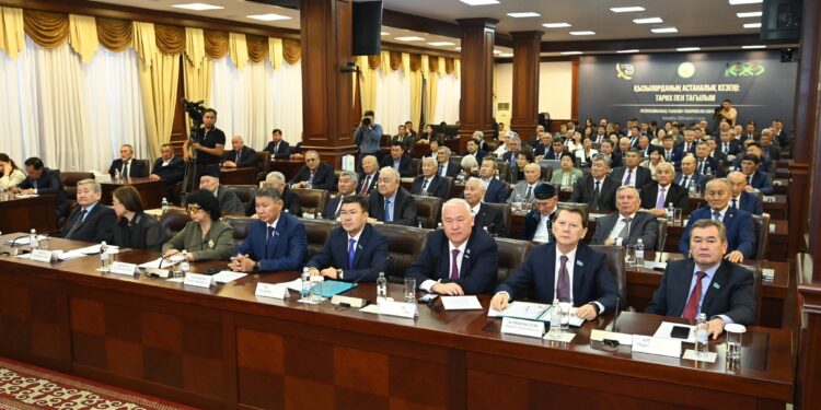 «Қызылорданың астаналық кезеңі: тарих пен тағылым» атты республикалық ғылыми-тәжірибелік конференция өтті