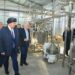 Аймақ басшысы түйе сүтінен құрғақ ұнтақ шығаратын зауыт құрылысымен танысты
