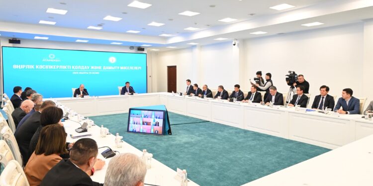 ӨҢІРДЕГІ КӘСІПКЕРЛІКТІ ҚОЛДАУ ЖӘНЕ ДАМЫТУ МӘСЕЛЕЛЕРІ ТАЛҚЫЛАНДЫ