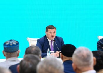 АЙМАҚ БАСШЫСЫ АРДАГЕРЛЕР ЖӘНЕ ЗИЯЛЫ ҚАУЫМ ӨКІЛДЕРІМЕН КЕЗДЕСТІ