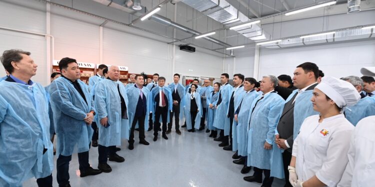 КОАЛИЦИЯ  МҮШЕЛЕРІ КӘСІПКЕРЛЕРМЕН ЖӘНЕ КӨЛІК САЛАСЫ ҚЫЗМЕТКЕРЛЕРІМЕН КЕЗДЕСТІ