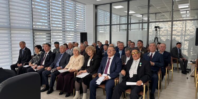 ОБЛЫСТЫҚ АРДАГЕРЛЕР КЕҢЕСІНІҢ КЕҢЕЙТІЛГЕН АЛҚА ОТЫРЫСЫ