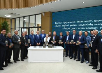 «АДАЛ ДОС, АСЫЛ АЗАМАТ» КІТАБЫНЫҢ ТҰСАУКЕСЕРІ ӨТТІ