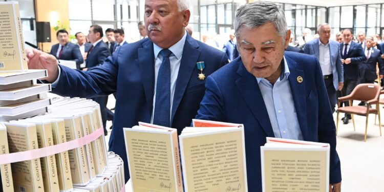 «САПАРБАЕВ ТҰЛҒАСЫ» – ЕЛГЕ ҚЫЗМЕТ ЕТУДІҢ ӨНЕГЕЛІ ЖОЛЫ