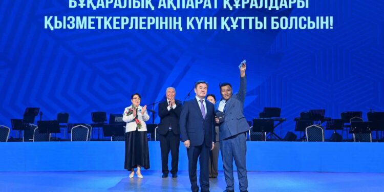 КӘСІБИ МЕРЕКЕДЕ ӨҢІРЛІК БАҚ ҚЫЗМЕТКЕРЛЕРІ БАСПАНАЛЫ БОЛДЫ