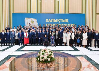 Жаңа Конституция: орнықты дамудың институционалдық және құқықтық негізі